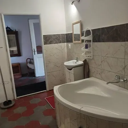 Apartmán Měňany 3* Měňany